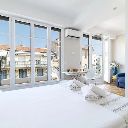 Cosy Rooftop - Happy Apartment *