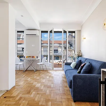 Cosy Rooftop With Terrace - Happy *