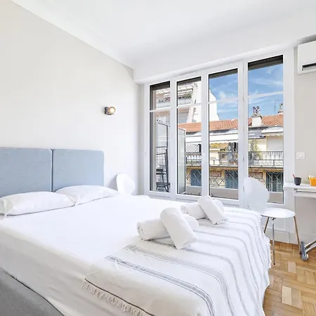 Cosy Rooftop With Terrace - Happy Apartament Nicea